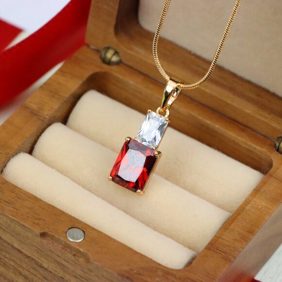 "Bold Red Pendant in Gold-Plated Setting – Luxe Statement Accent, XPPT1809 - Picture 9 of 13